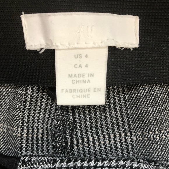 H&M Slim Fit Slacks Pants in beige black plaid - Picture 4 of 5